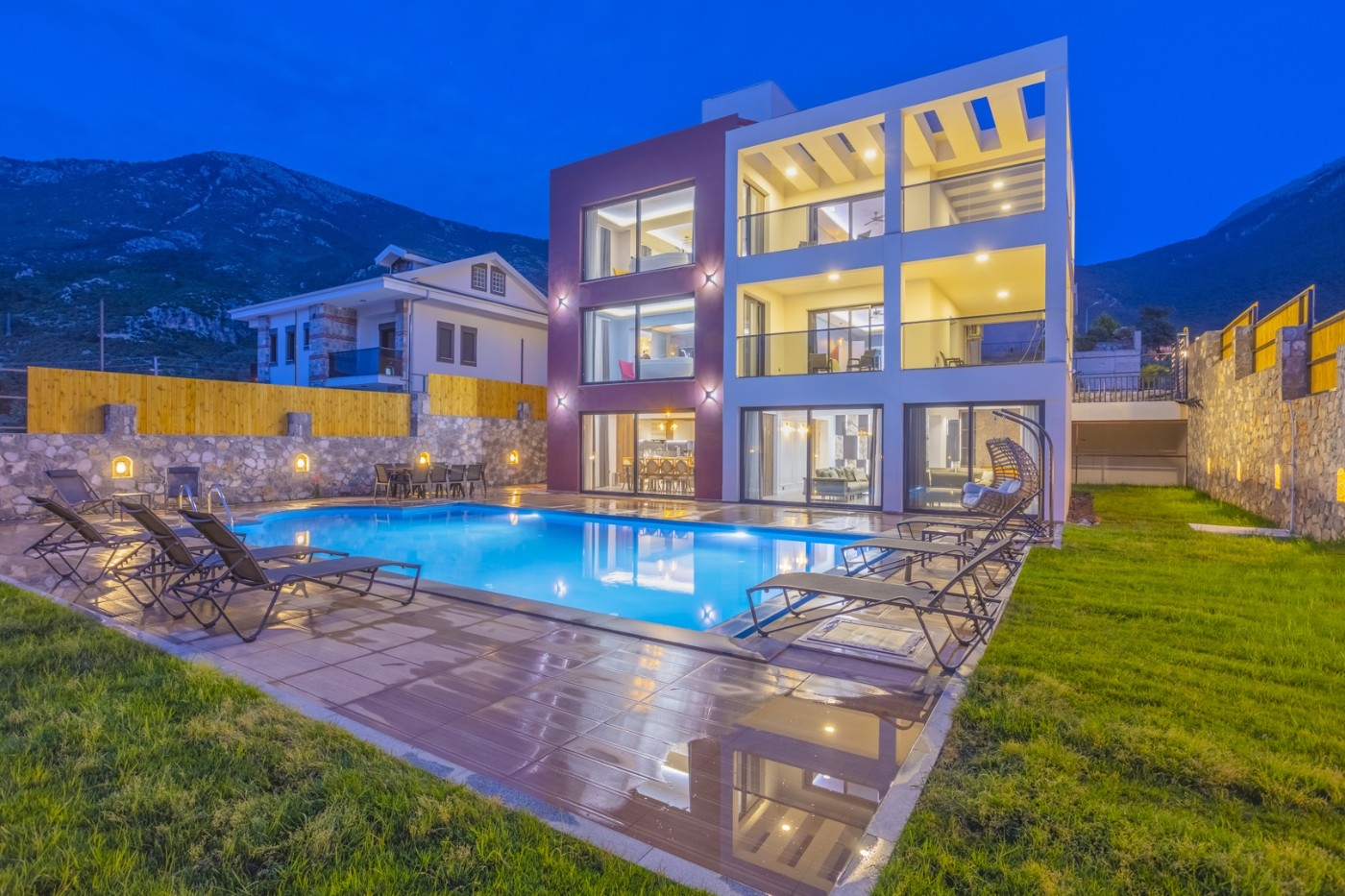 Fethiye Ölüdeniz'de Görkemli, 10 Kişilik, Özel Havuzlu, Lüks Villa