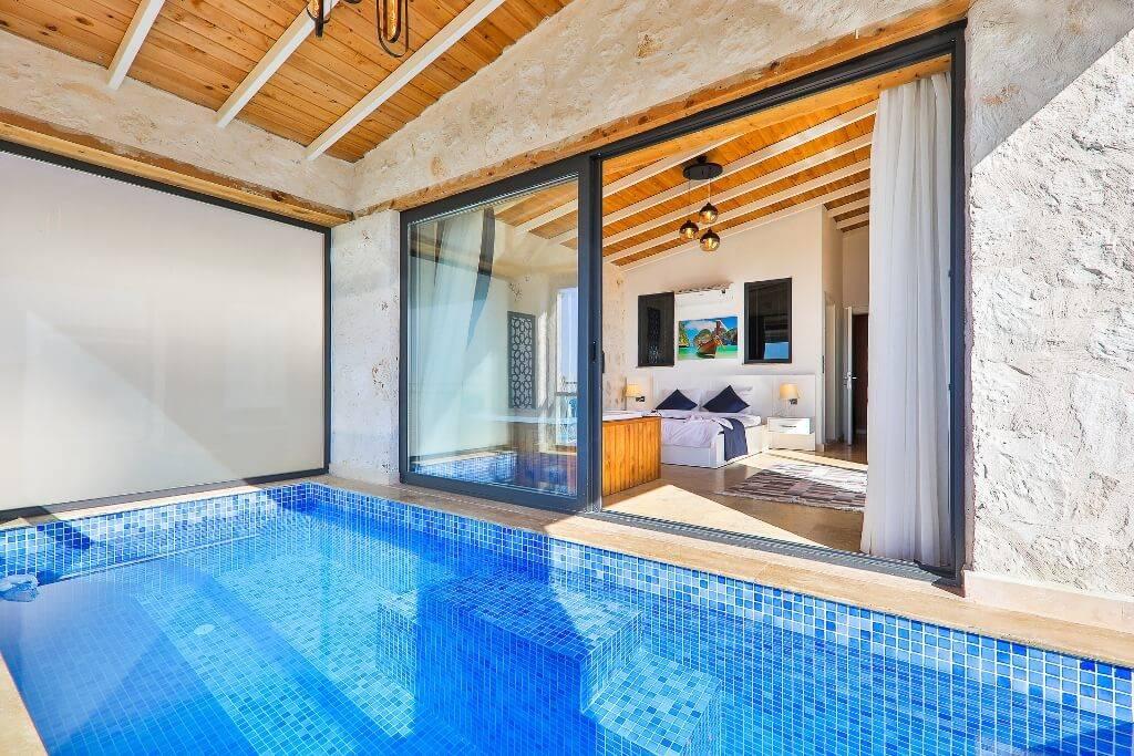 Kaş Bezirgan'da Deniz Manzaralı, Kapalı Havuzlu, Jakuzili Villa-30285