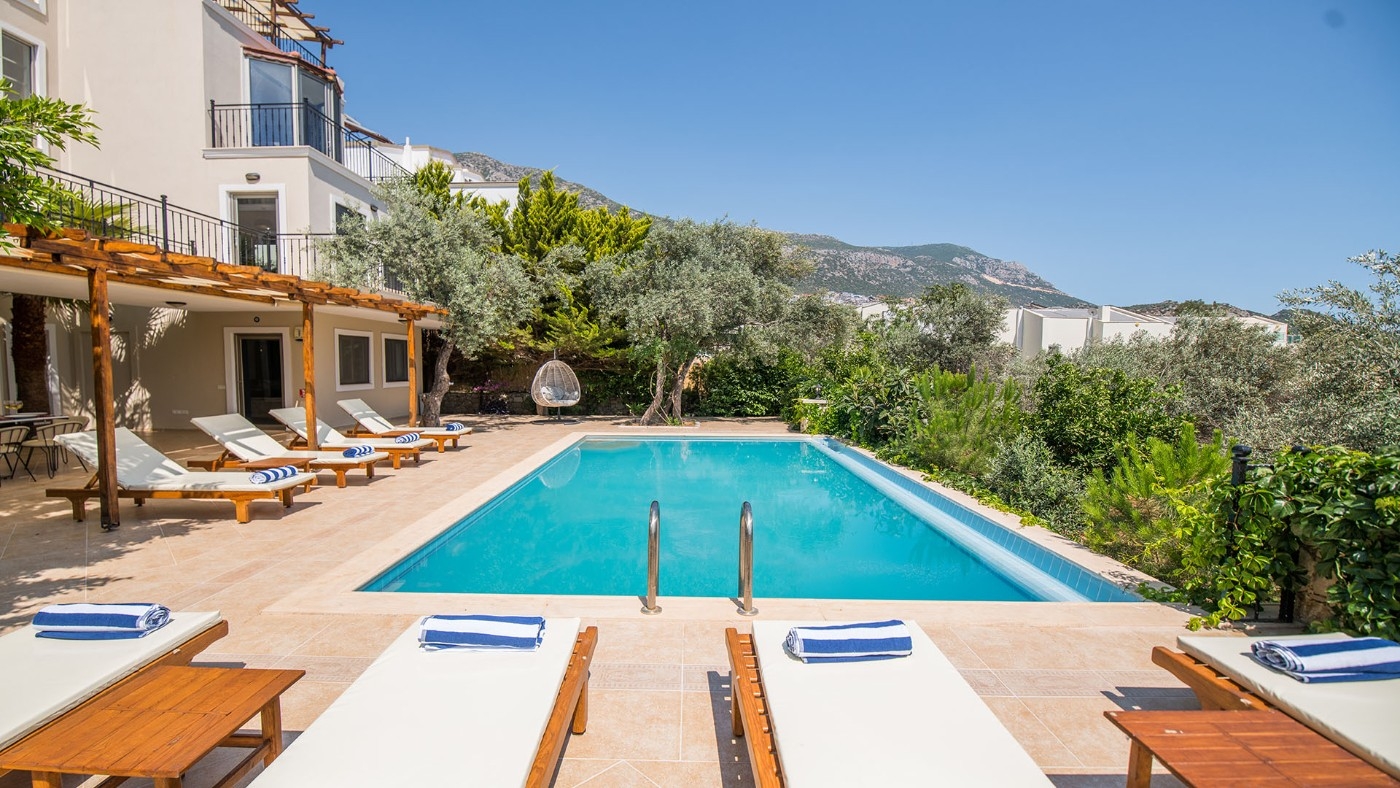 Kalkan'da Deniz Manzaralı, Özel Havuzlu, Sinema Odalı, Kiralık Villa