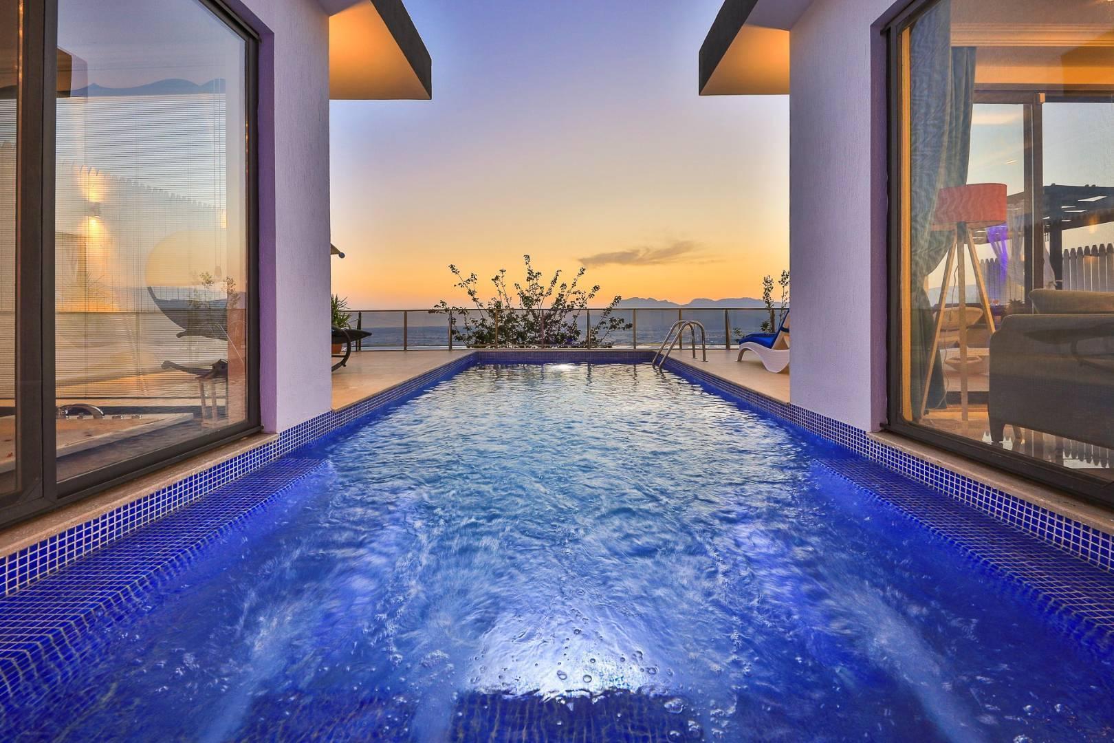 Kaş Üzümlü'de Doğa İçerisinde, Özel Havuzlu, Jakuzili, Balayı Villası-26552