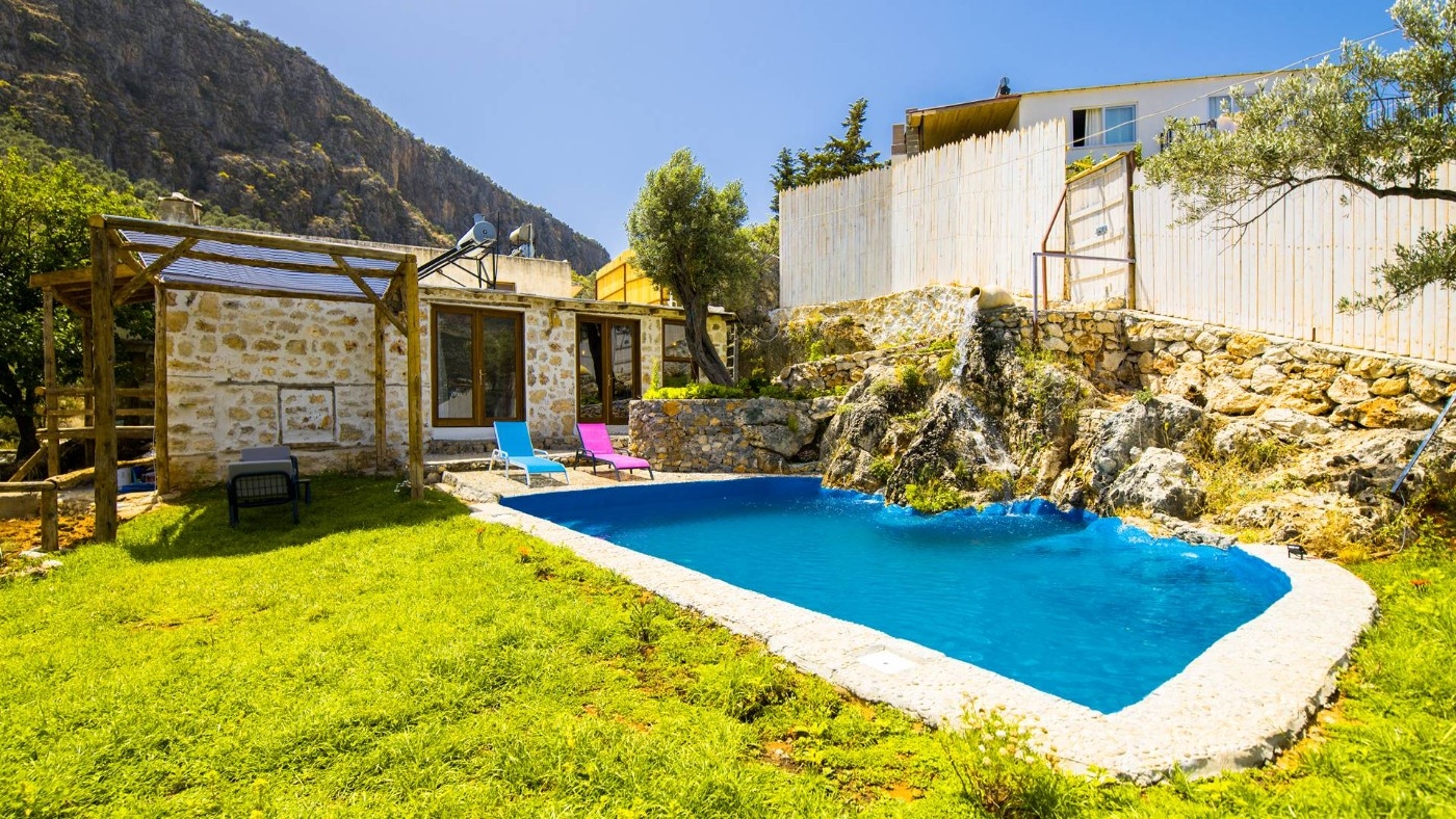 Kalkan Ulugöl'de Doğa İçerisinde, Özel Havuzlu, Lüks Balayı Villası