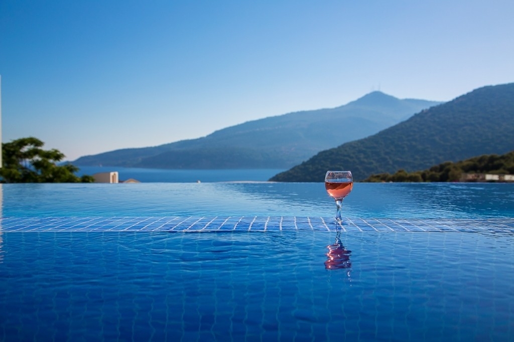 Kalkan'da Muhteşem Deniz Manzaralı, Sonsuzluk Havuzlu, Lüks Villa