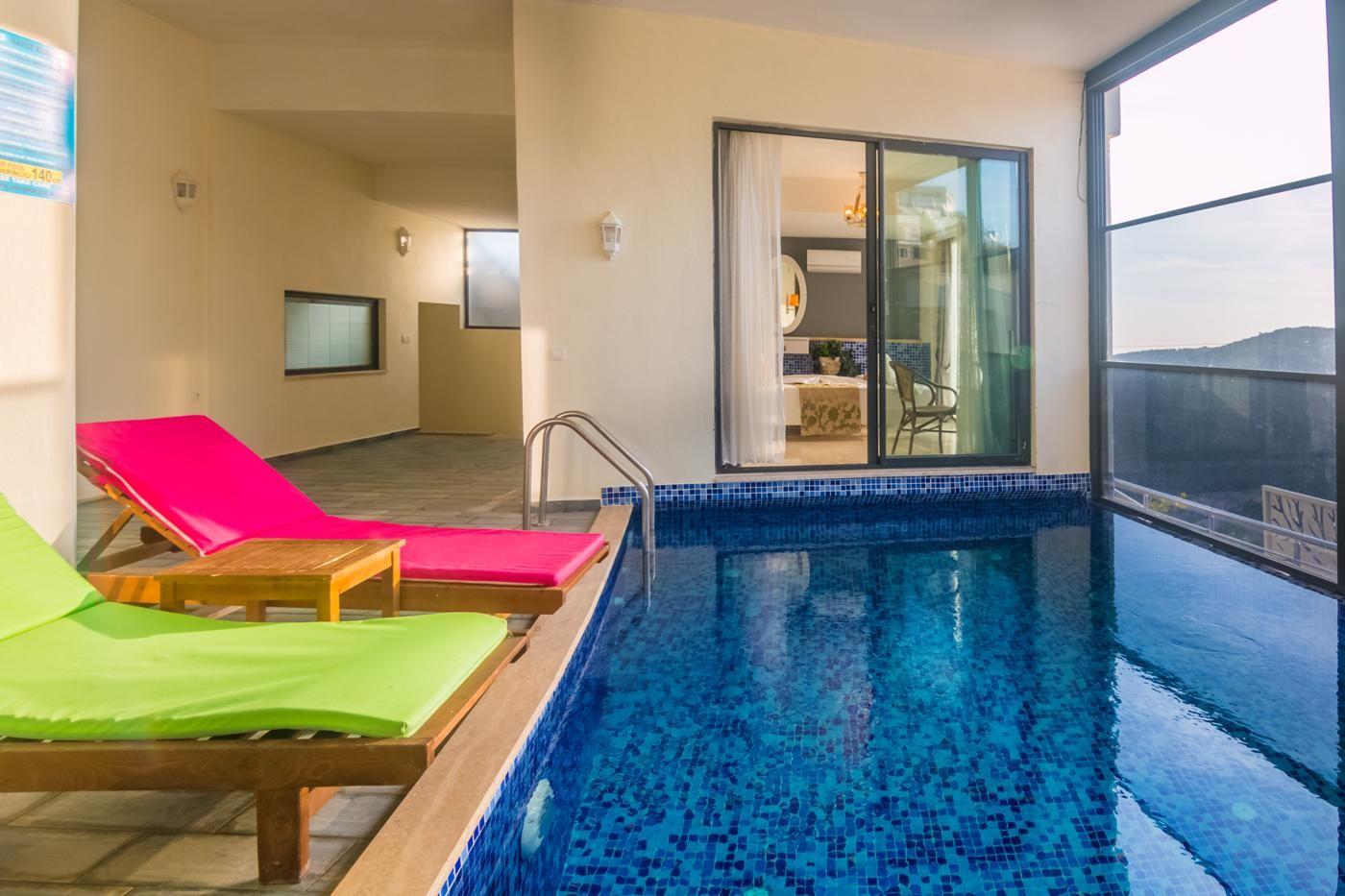 Kaş İslamlar'da Manzarası Denize Açılan, Özel Havuzlu, Lüks Villa-21593