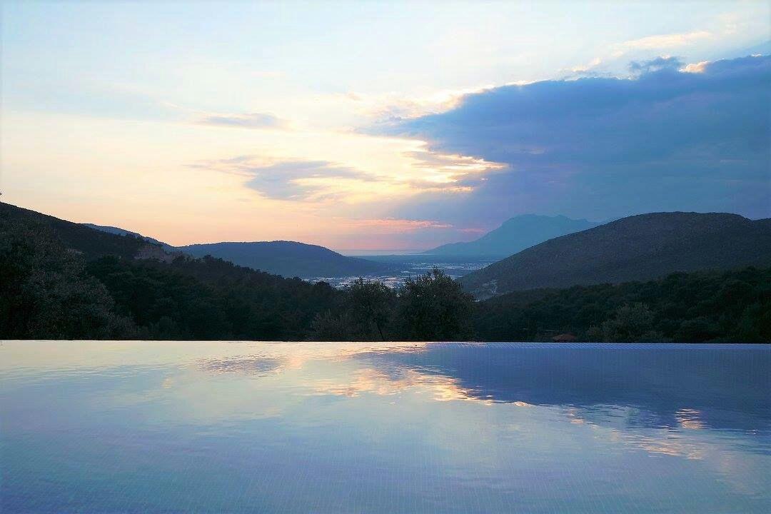 Kaş İslamlar'da Deniz Manzaralı, Özel Havuzlu, Sinema Salonlu Villa-21139