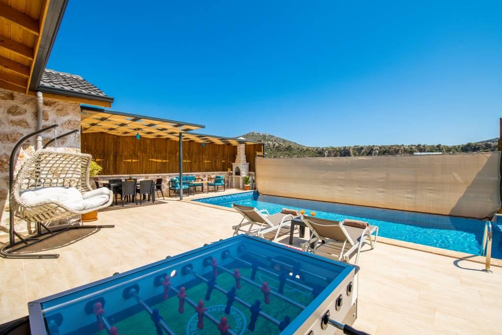 Kaş Bezirgan'da Enfes Taş Mimarili, Özel Havuzlu, Jakuzili Villa-27989