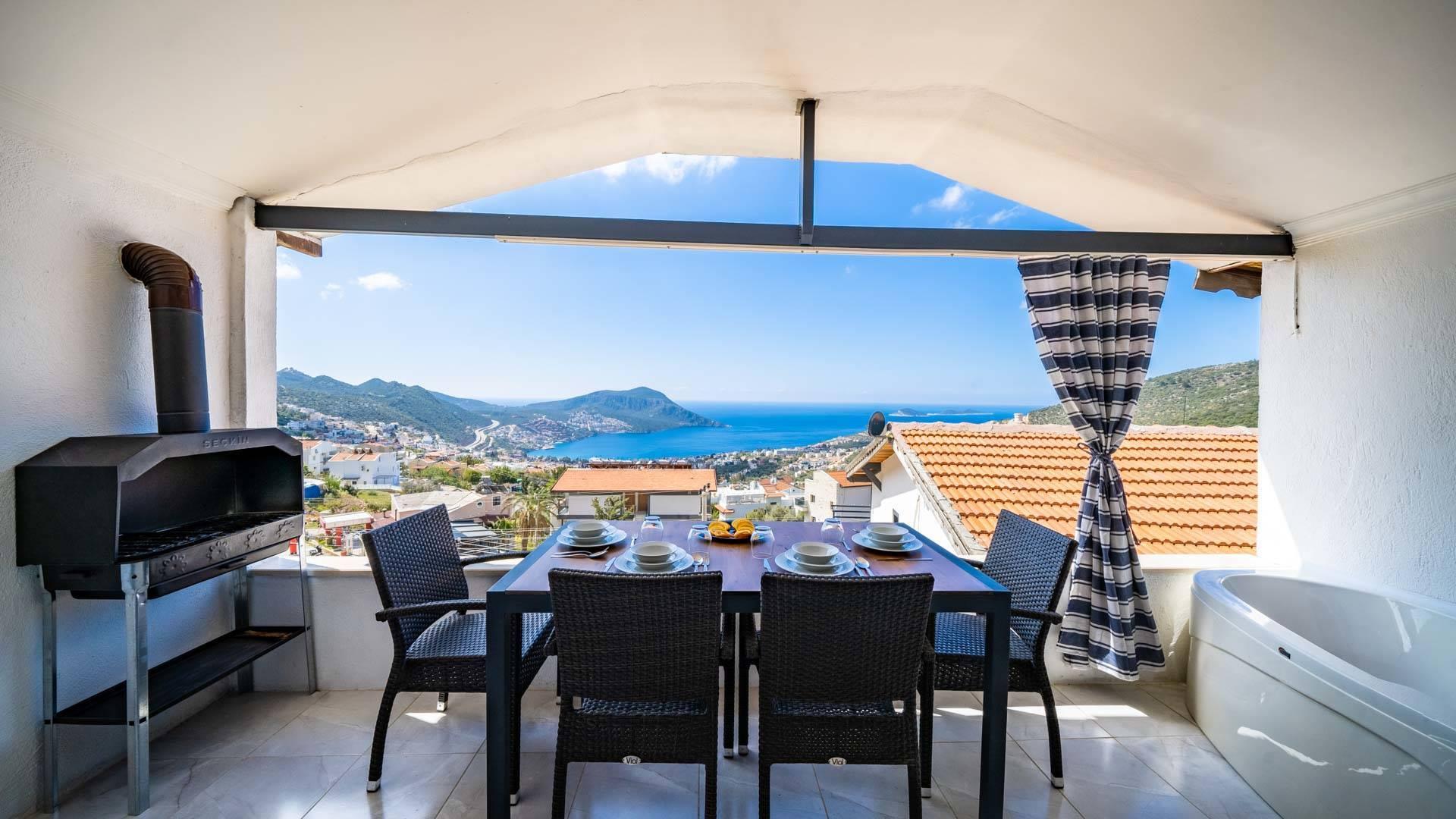 Kaş İslamlar'da Enfes Deniz Manzaralı, Jakuzili, Çatı Katı Tatil Evi-26377