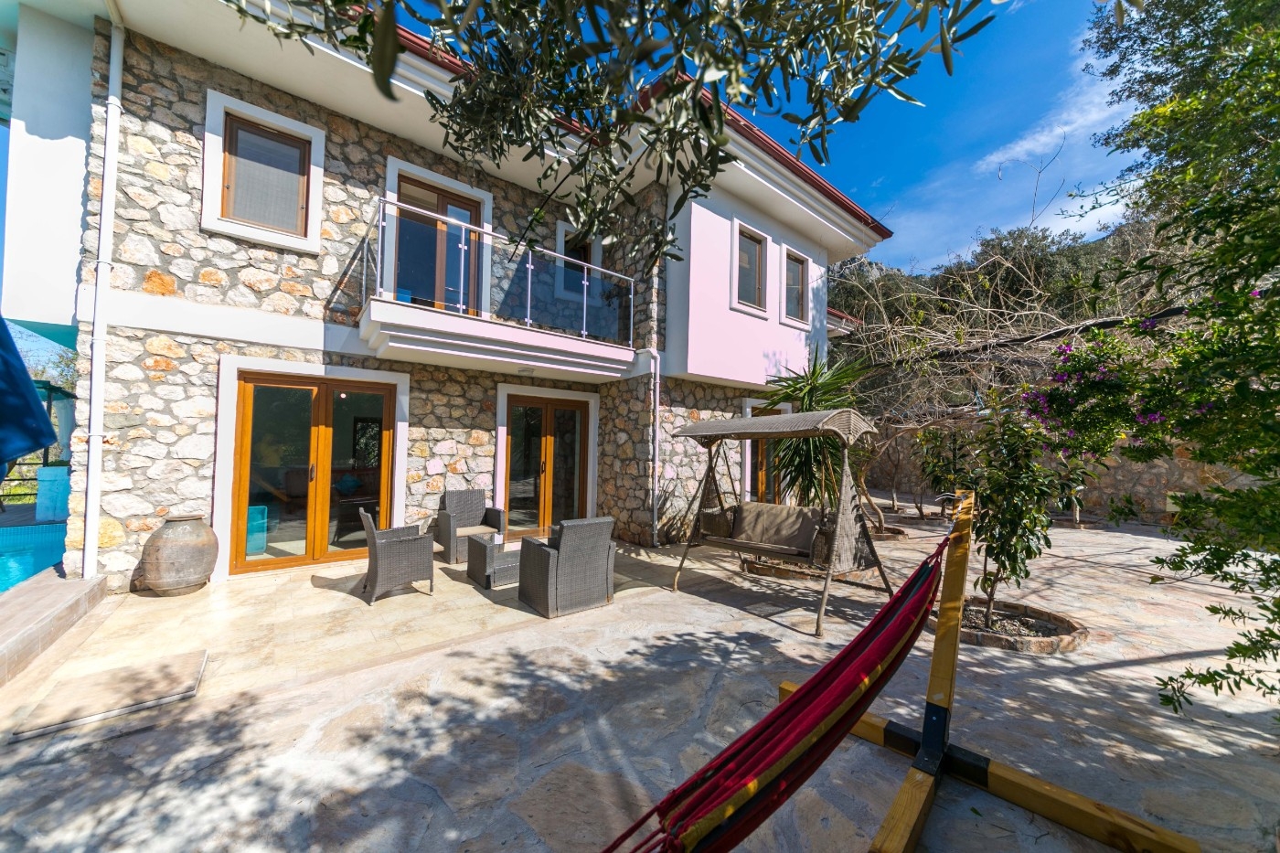 Marmaris Söğüt'te Kalabalık Gruplara Uygun, Özel Havuzlu, Modern Villa
