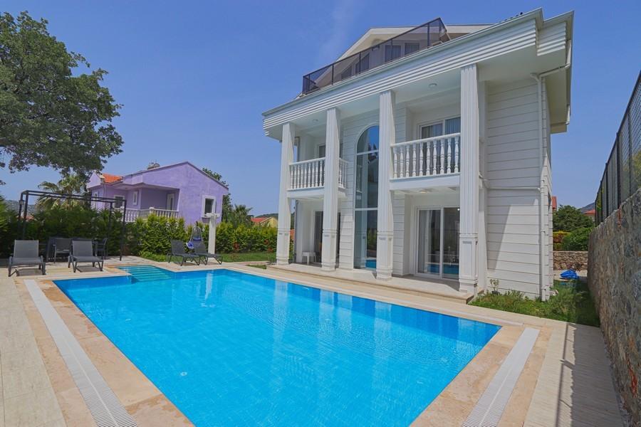 Fethiye Ölüdeniz'de Plaja Yakın Konumda, Özel Havuzlu, Kiralık Villa-19567