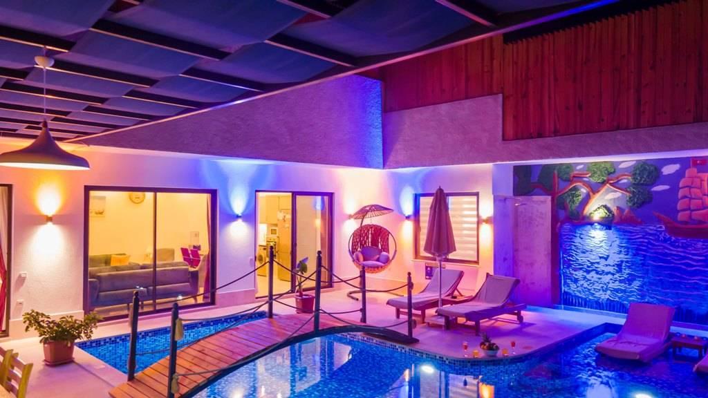Kaş İslamlar'da Modern Tasarımlı, Kapalı ve Özel Havuzlu, Lüks Villa-22995