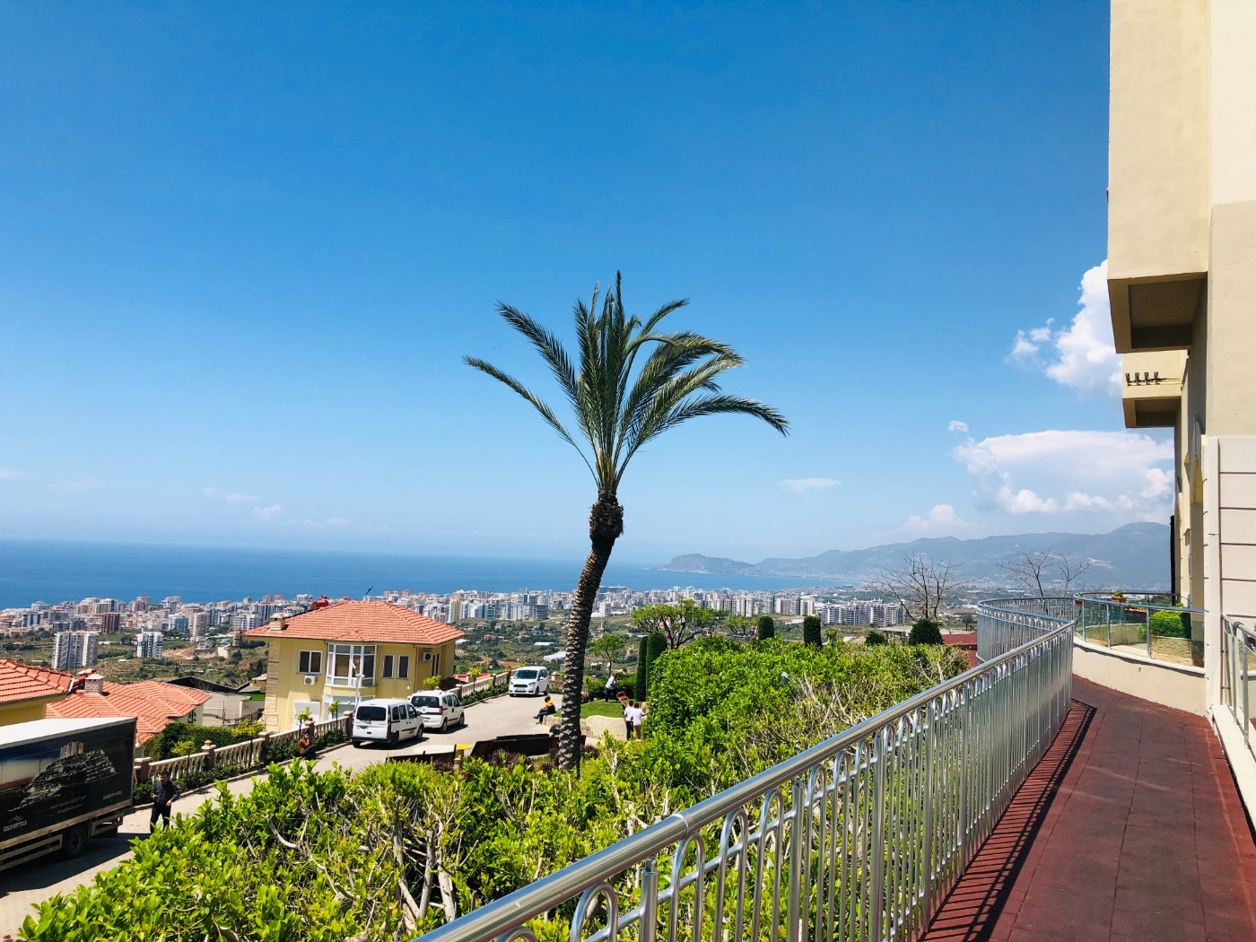 Alanya'da Sosyal Tesis İçerisinde, Ortak Havuzlu, 1+1 Suit
