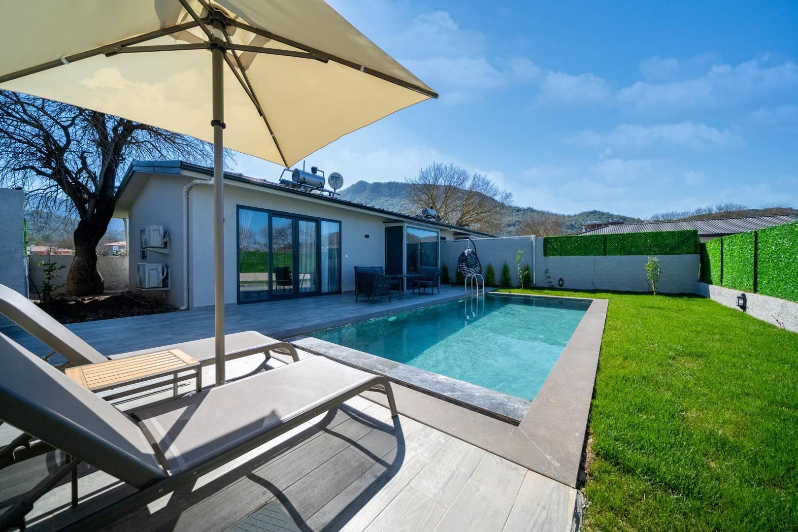 Muğla Fethiye'de Yemyeşil Bahçeli, Özel Havuzlu, Kiralık Villa-25628