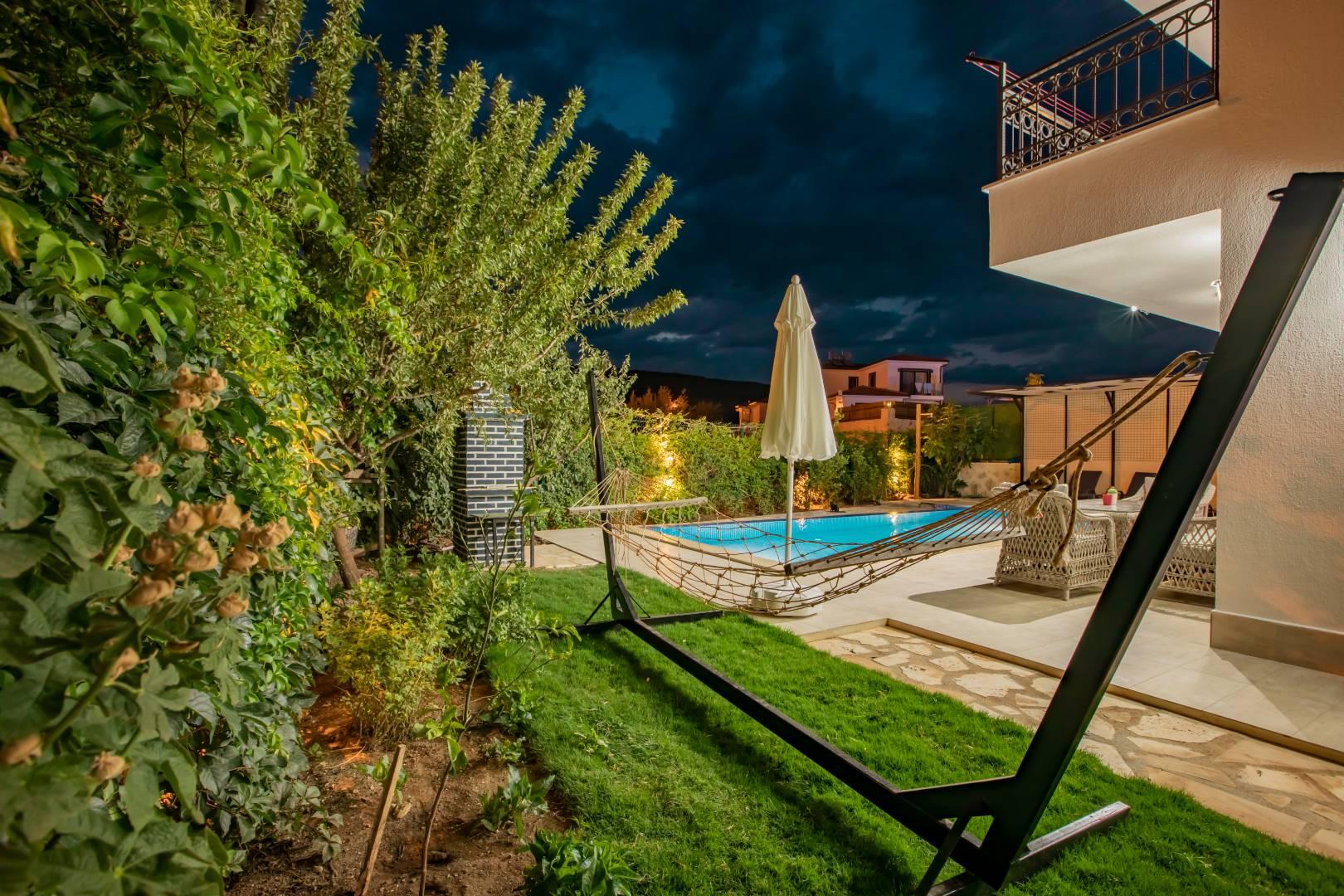 Kaş Andifli'de Özel Havuzlu, Jakuzili, 4 Kişi Kapasiteli Kiralık Villa-28446