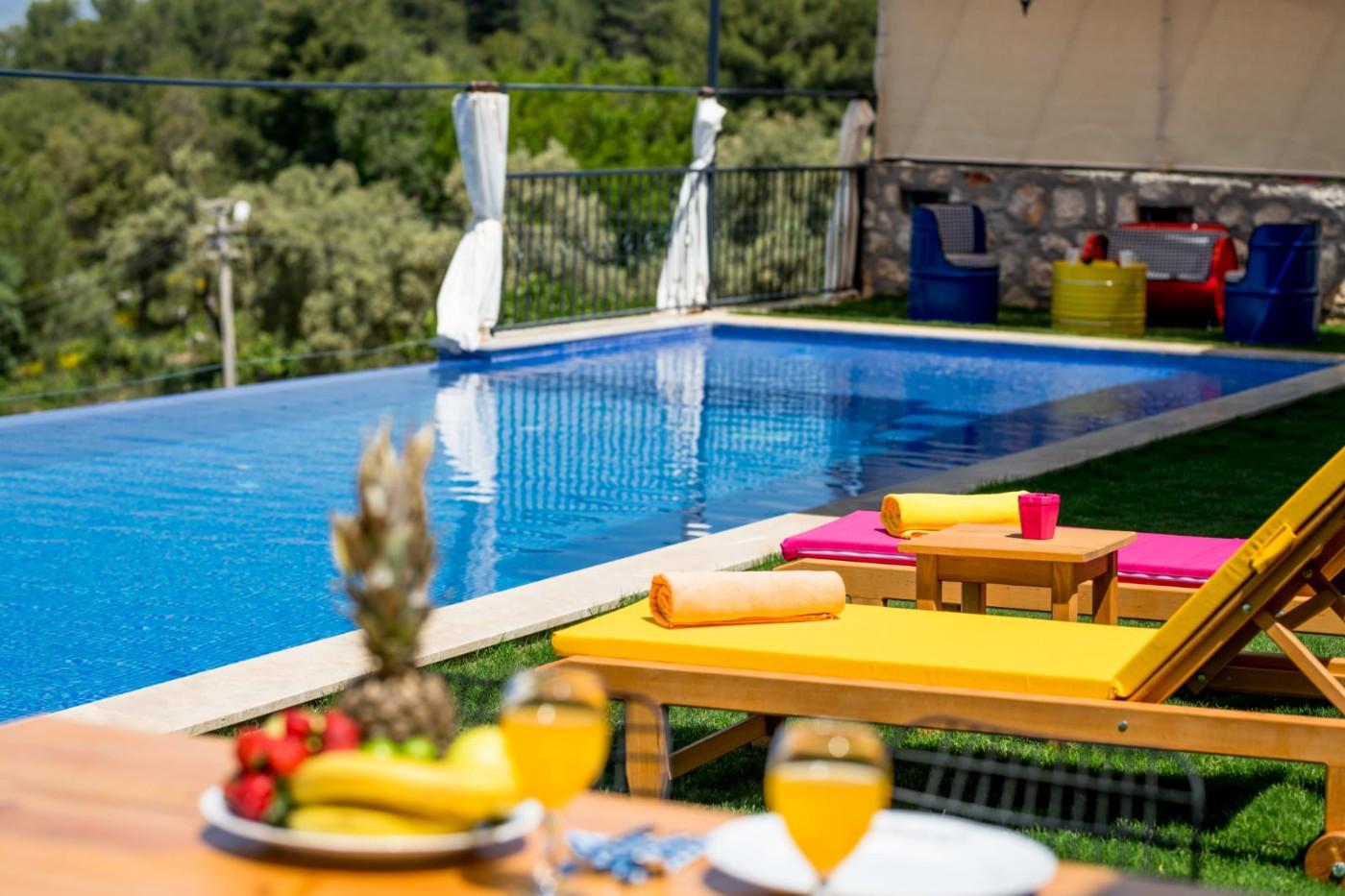 Kaş İslamlar'da Huzur Veren Doğada, Açık ve Kapalı Havuzlu, Lüks Villa-19561