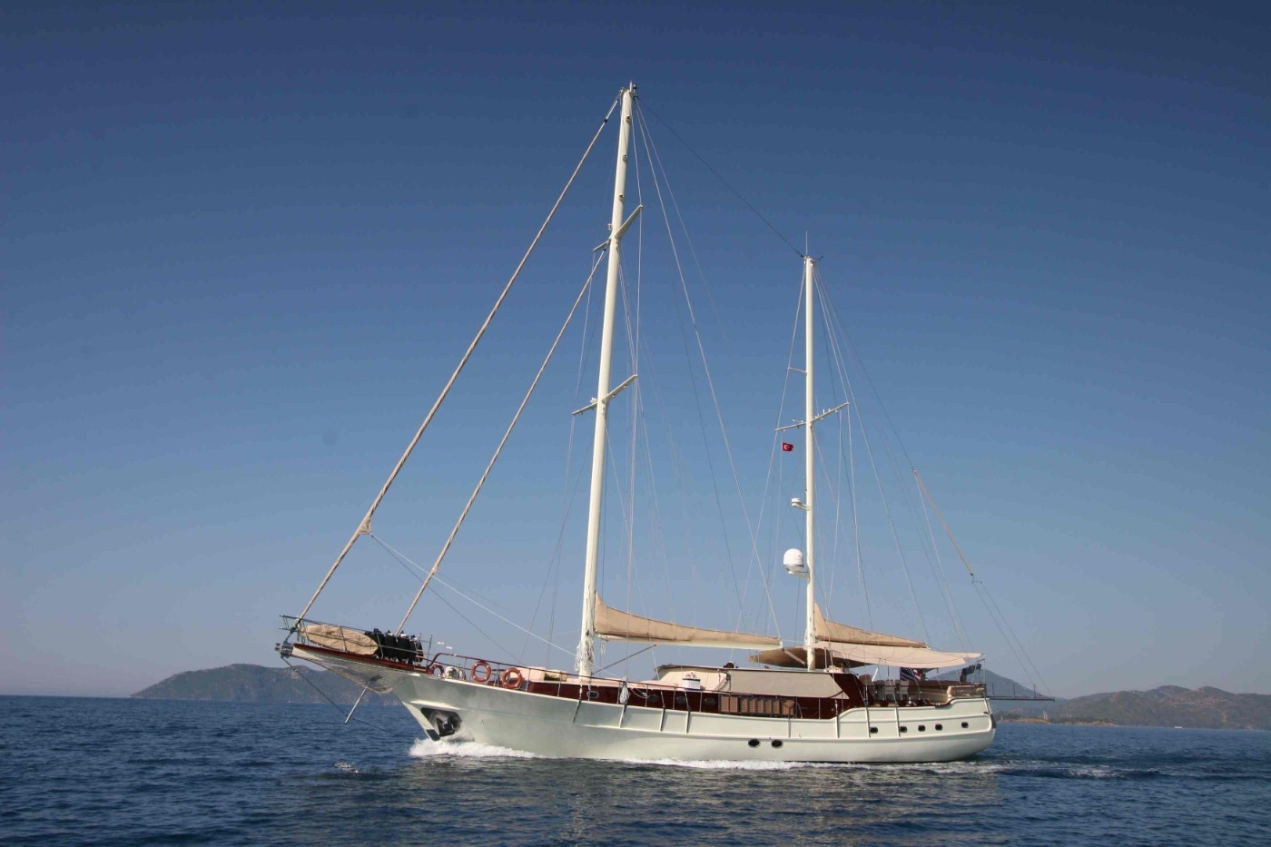 Bodrum'un Görülmeye Değer Doğası Arasında, 10 Kişilik Delüks Gulet