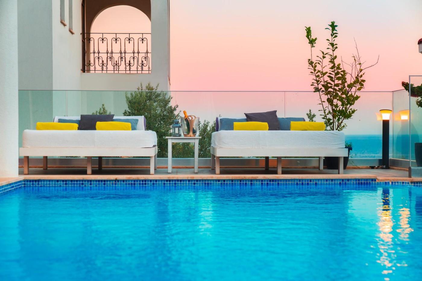 Kalkan Kalamar'da Muhteşem Deniz Manzaralı, Jakuzili, Lüks Villa-13684