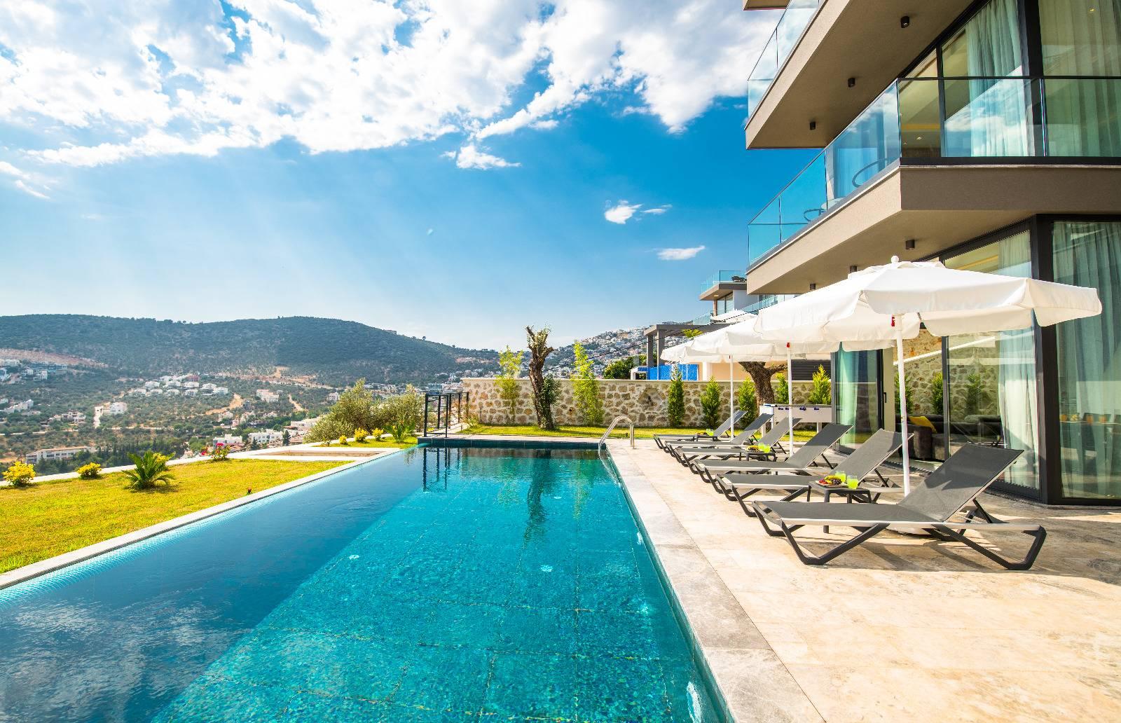 Kaş Kalkan'da Deniz Manzaralı, Sonsuzluk Havuzlu, Lüks Villa-27985