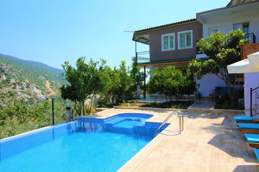 Kaş İslamlar'da Deniz ve Doğa Manzaralı, Özel Havuzlu, Huzurlu Villa