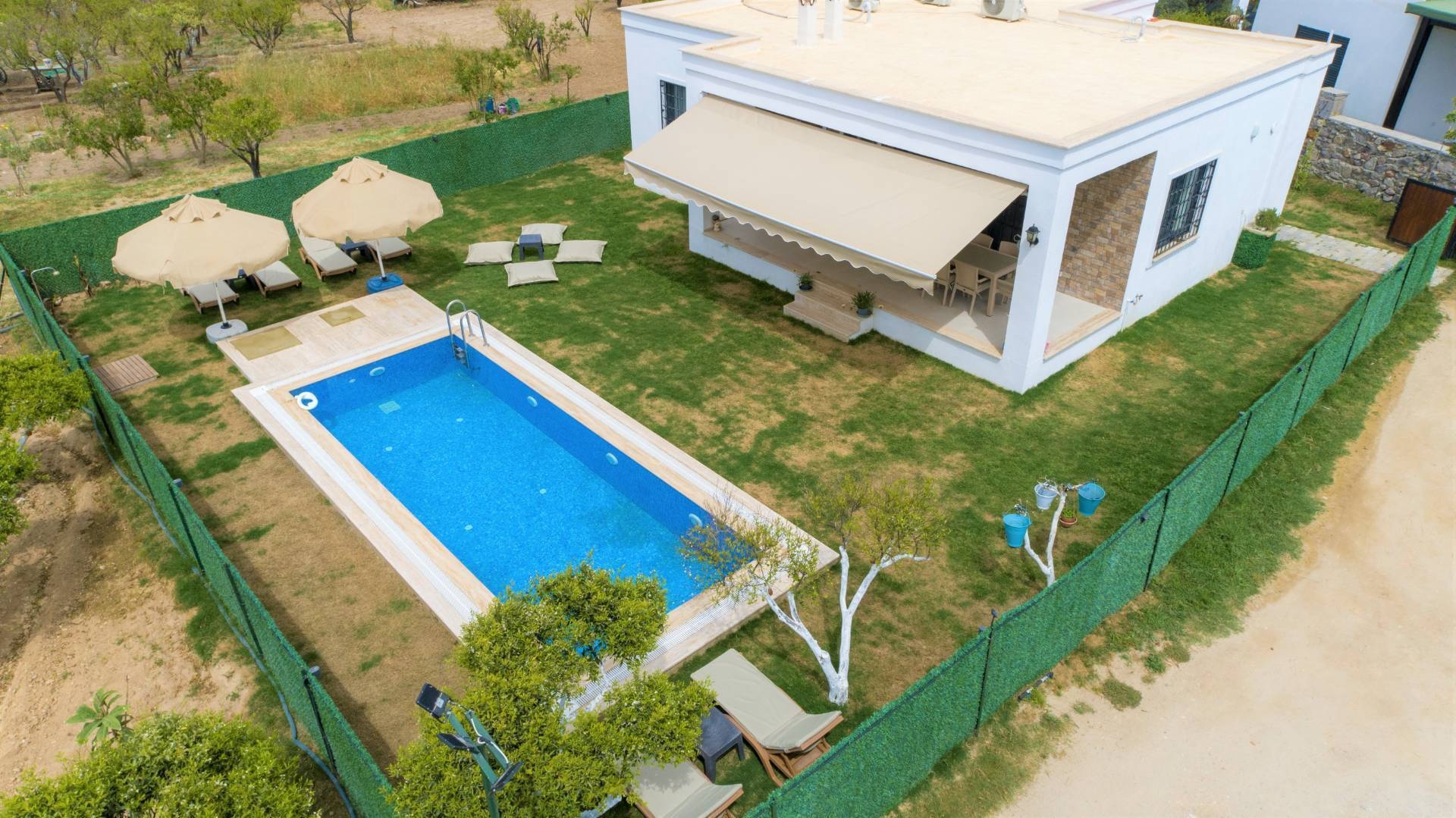 Muğla Bodrum'da Denize Yakın, Geniş Bahçeli, Lüks Kiralık Villa