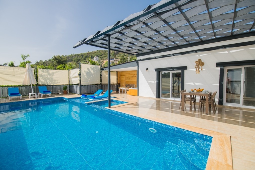 Kalkan İslamlar'da Doğa Manzaralı, Özel Havuzlu, Jakuzili Villa