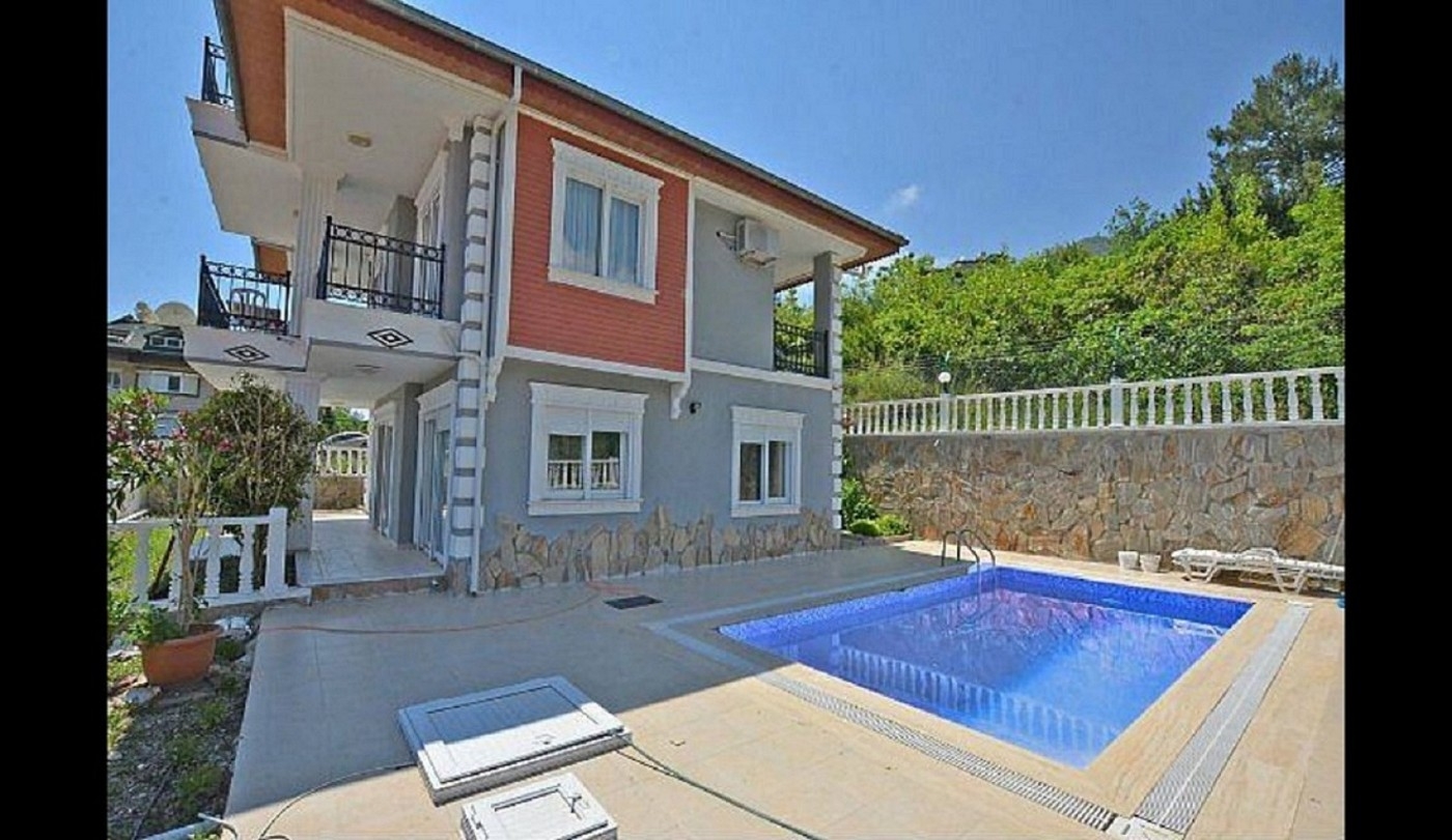 Alanya'da Deniz ve Orman Manzaralı, Özel Havuzlu, Lüks Villa