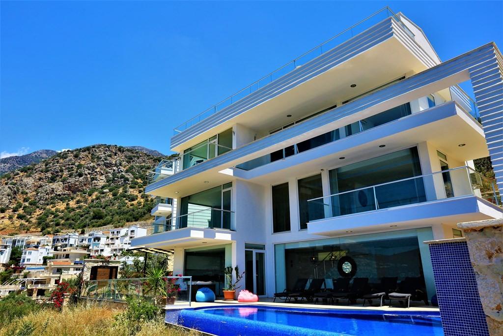 Kaş Kalkan'da Denize Yakın, Özel Havuzlu, Görkemli Villa-11725