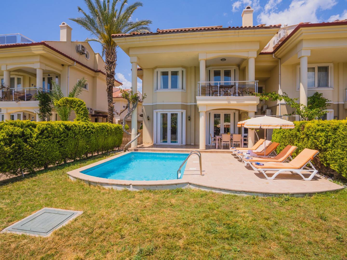 Fethiye'de Denize Sıfır, Tesis İçerisinde, Özel Havuzlu, Modern Villa