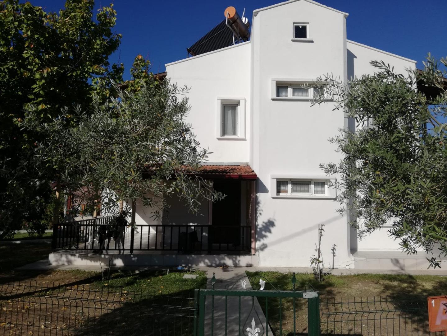 İzmir Dikili'de Ailelere Uygun, Site İçerisinde, Kiralık Villa-26701