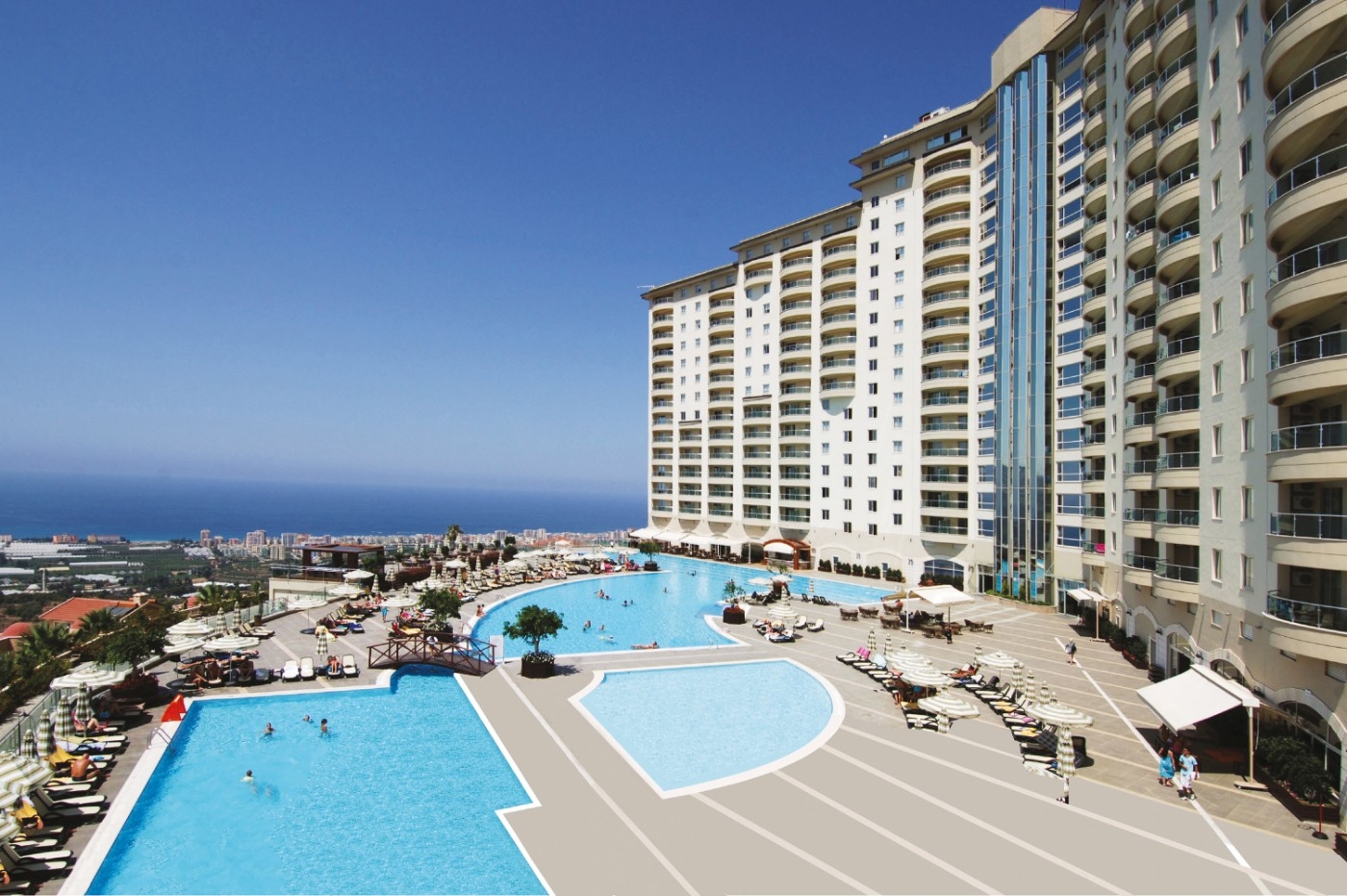 Alanya'da Özel Plajlı, Ortak Havuzlu, 2+1 Lüks Daire