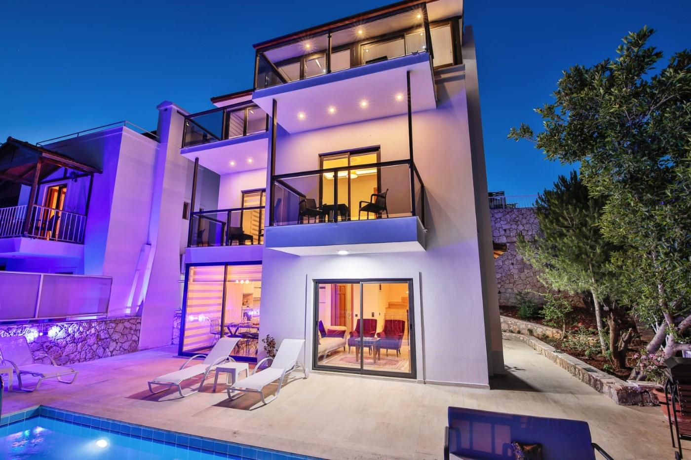 Kaş Kalkan'da Denize ve Merkeze Yakın, Özel Havuzlu, Şık Villa-19403