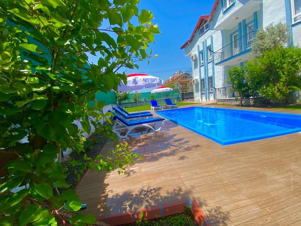 Fethiye'de Karaçulha'da Denize Yakın, Ortak Havuzlu, 3+1, Konforlu Ev