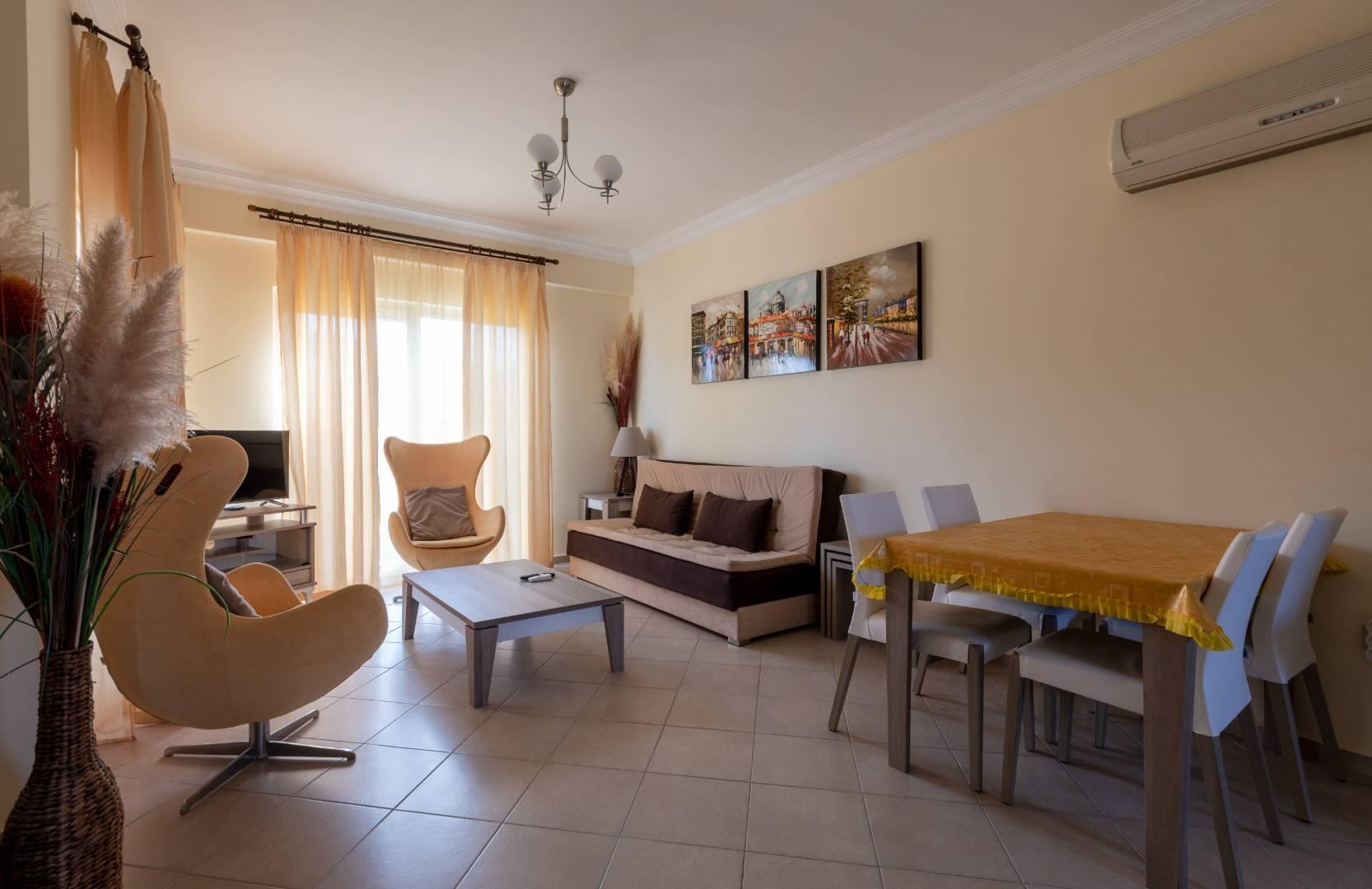 Didim Akbük'te Tesis İçerisinde, Özel Plajlı, Şık Tatil Evi-14410