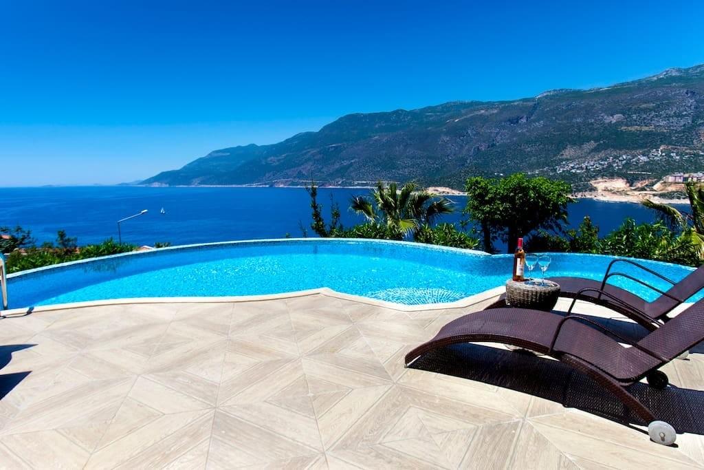 Kaş Andifli'de Deniz Manzaralı, Özel Havuzlu, 6 Kişilik Kiralık Villa-19685