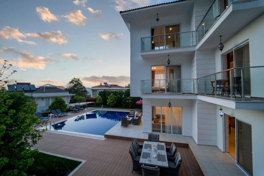 Fethiye'de Kalabalık Gruplara Uygun, Özel Havuzlu, Bahçeli Villa