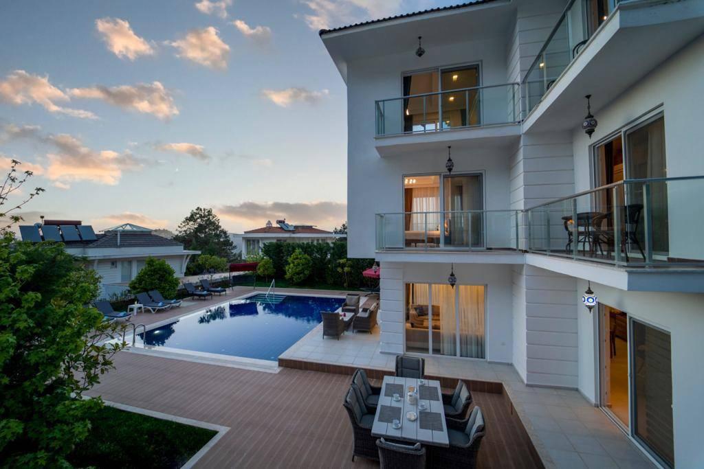 Fethiye'de Kalabalık Gruplara Uygun, Özel Havuzlu, Bahçeli Villa-31733