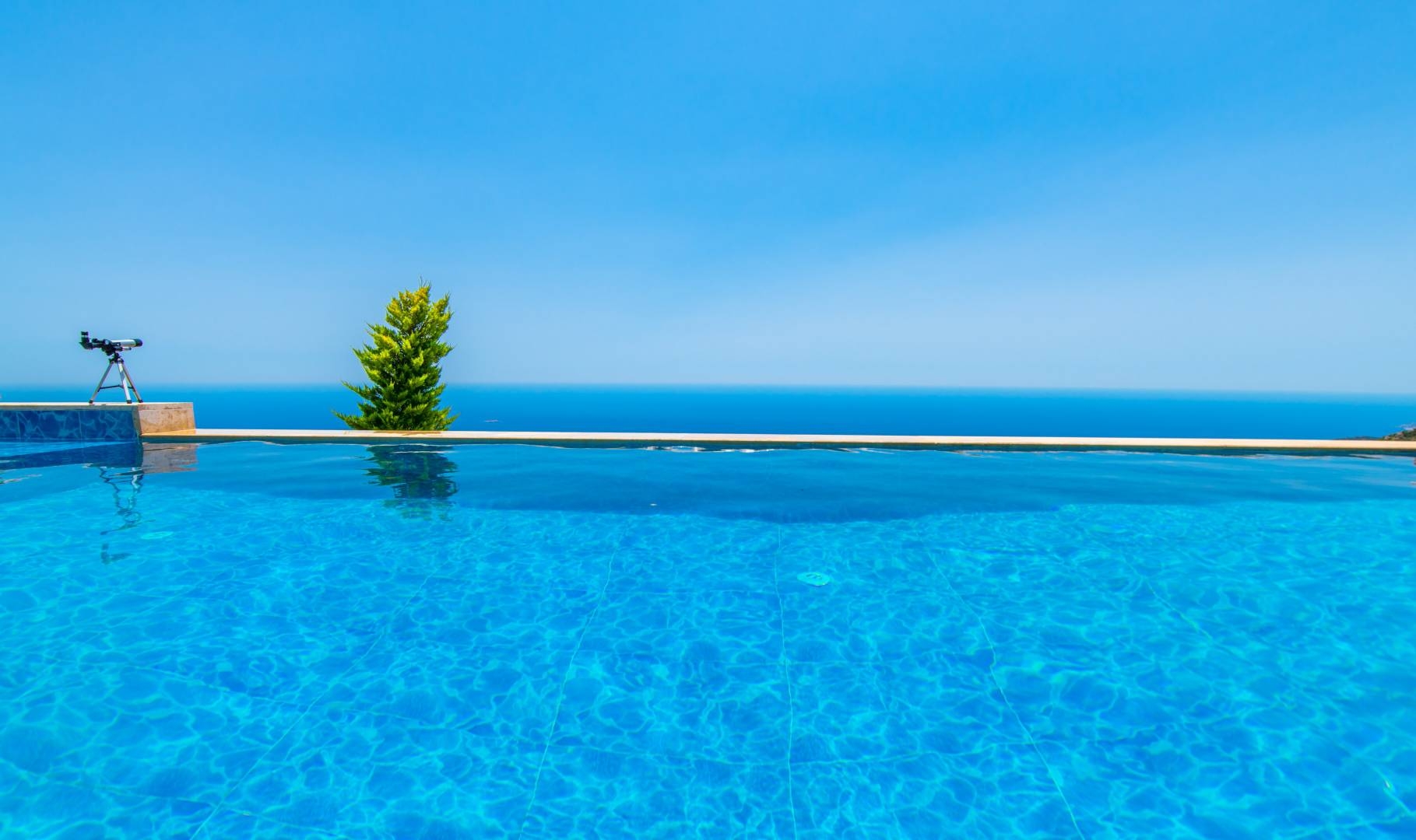 Kaş Bezirgan'da Muhteşem Deniz Manzaralı, Özel Havuzlu, Huzurlu Villa