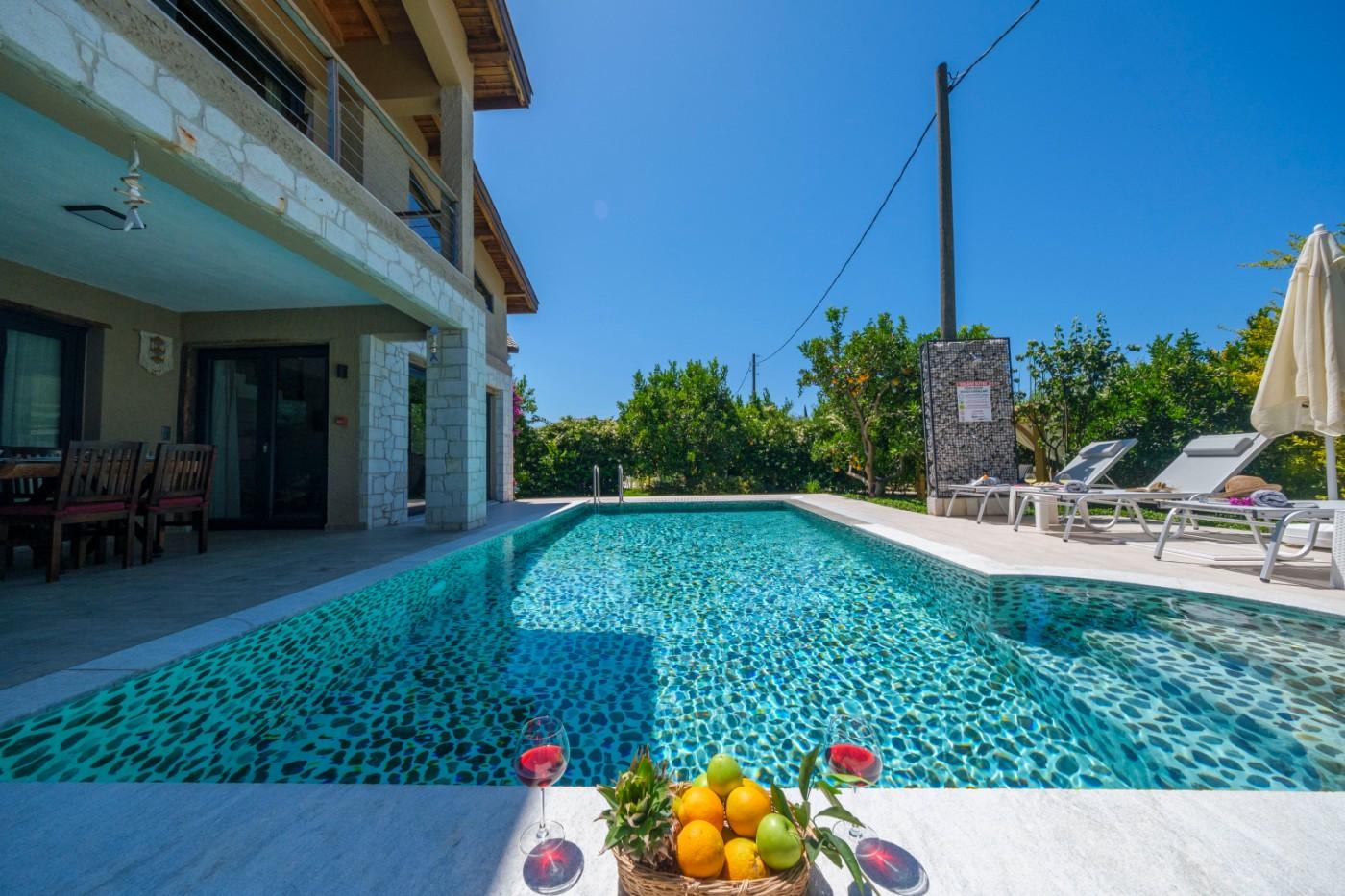 Fethiye Yanıklar'da Yemyeşil Bahçeli, Özel Havuzlu, Jakuzili Villa-17969