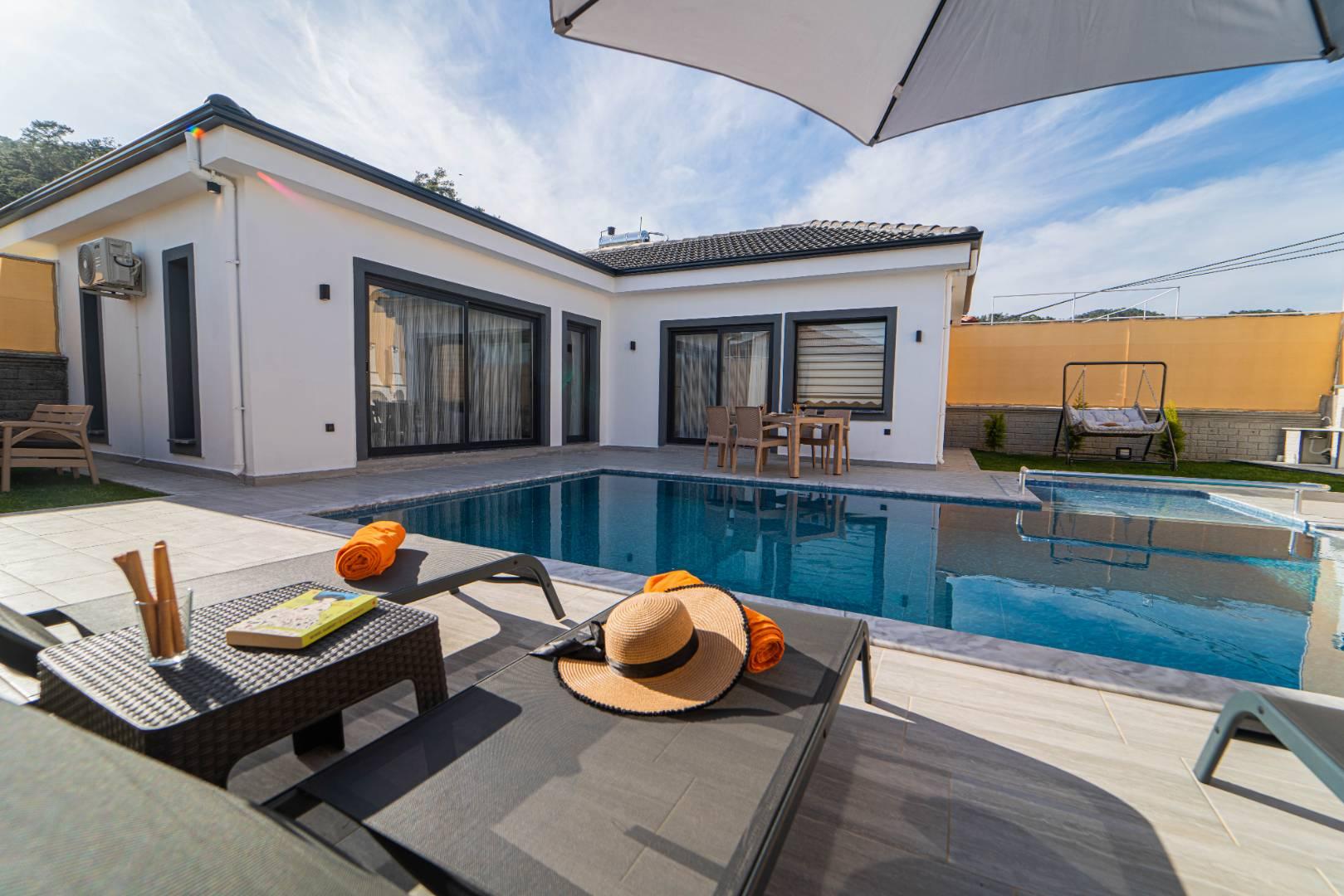 Fethiye Yanıklar'da Doğayla İç İçe, Özel Havuzlu, Jakuzili Villa-26079
