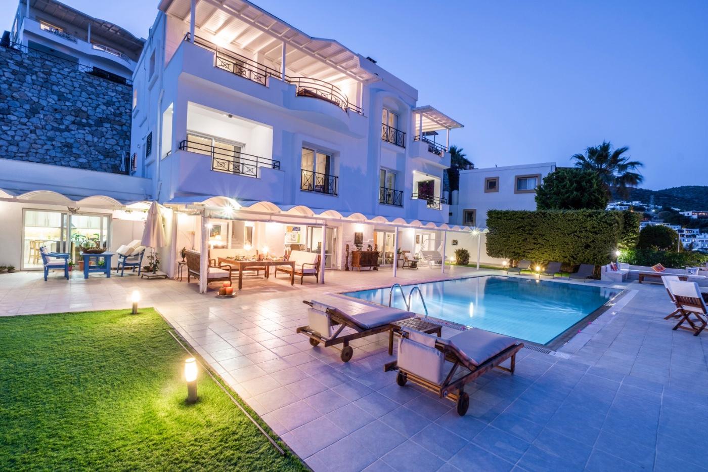 Muğla Bodrum'da Özel Havuzlu, Deniz Manzaralı, Lüks Villa-21875