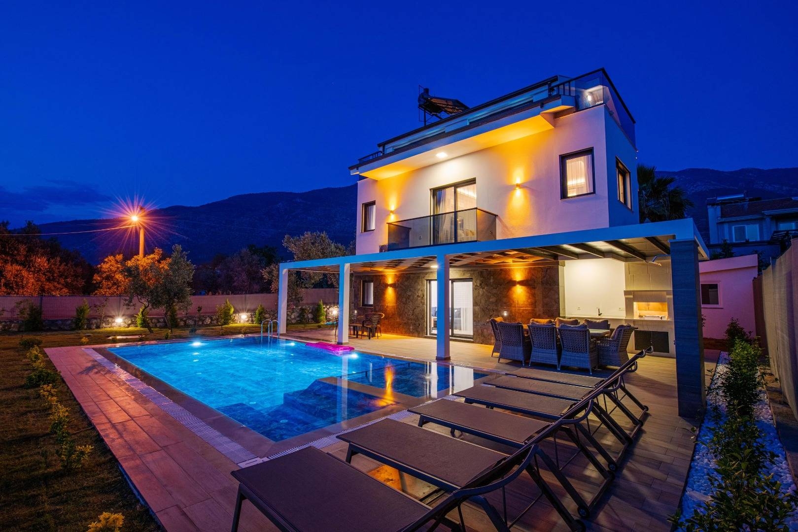 Fethiye Ölüdeniz'de Geniş Ailelere Uygun, Özel Havuzlu, Jakuzili Villa