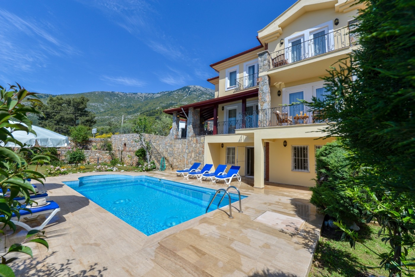 Fethiye Ölüdeniz'de Şehrin Gürültüsünden Uzak, Özel Havuzlu, 5+1 Villa