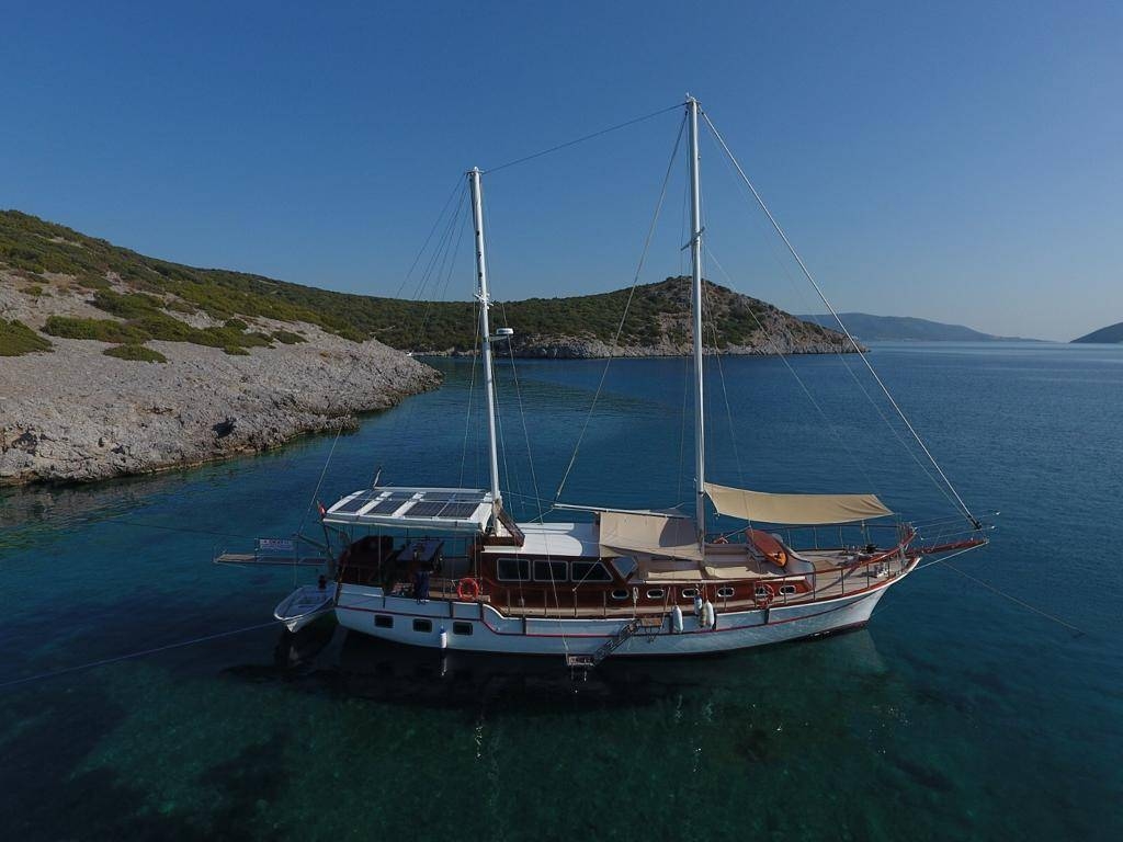 Bodrum'da Mavi Yolculuk Sunan, 8 Kişilik, Konforlu Gulet