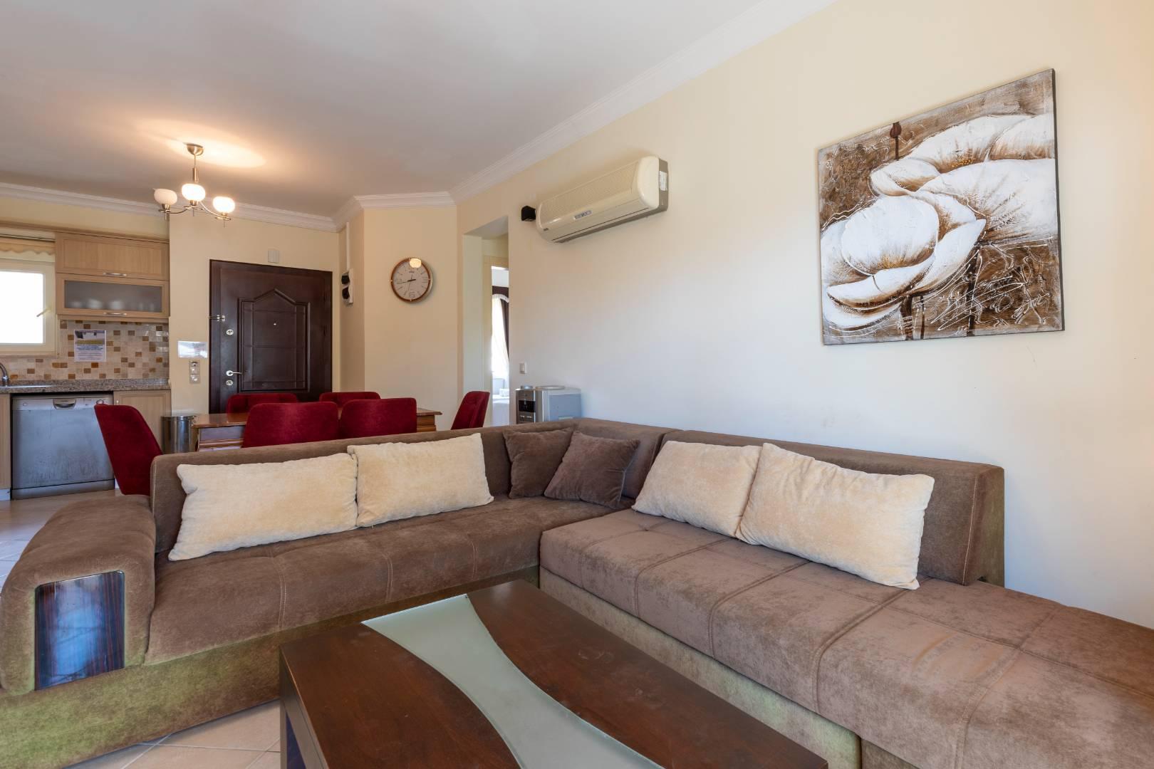 Didim Akbük'te Denize Sıfır, Eşsiz Manzaralı, Konforlu Tatil Villası-22278