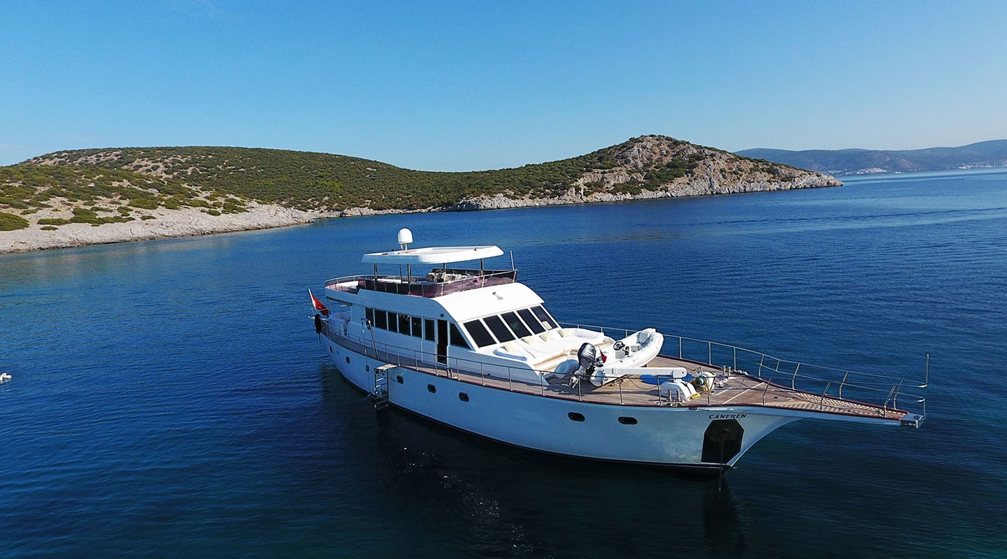 Muğla Bodrum Çıkışlı 27 Metre Uzunluğunda, 9 Kişilik Kiralık Gulet
