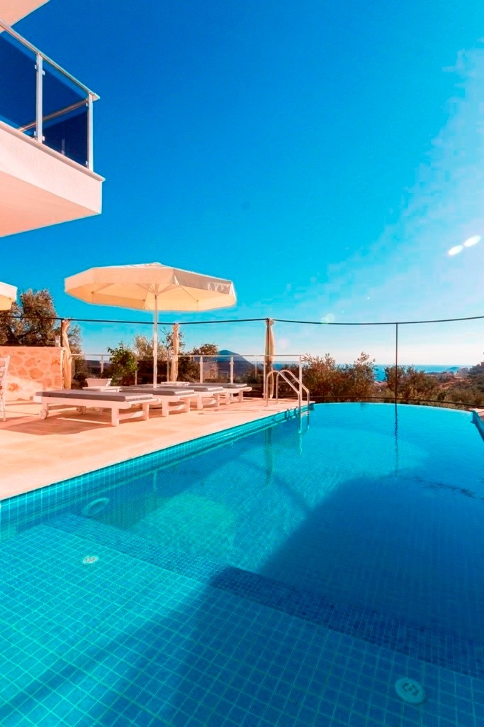 Kaş Kalkan'da Denize Yakın, Özel Havuzlu, Muhafazakar Villa