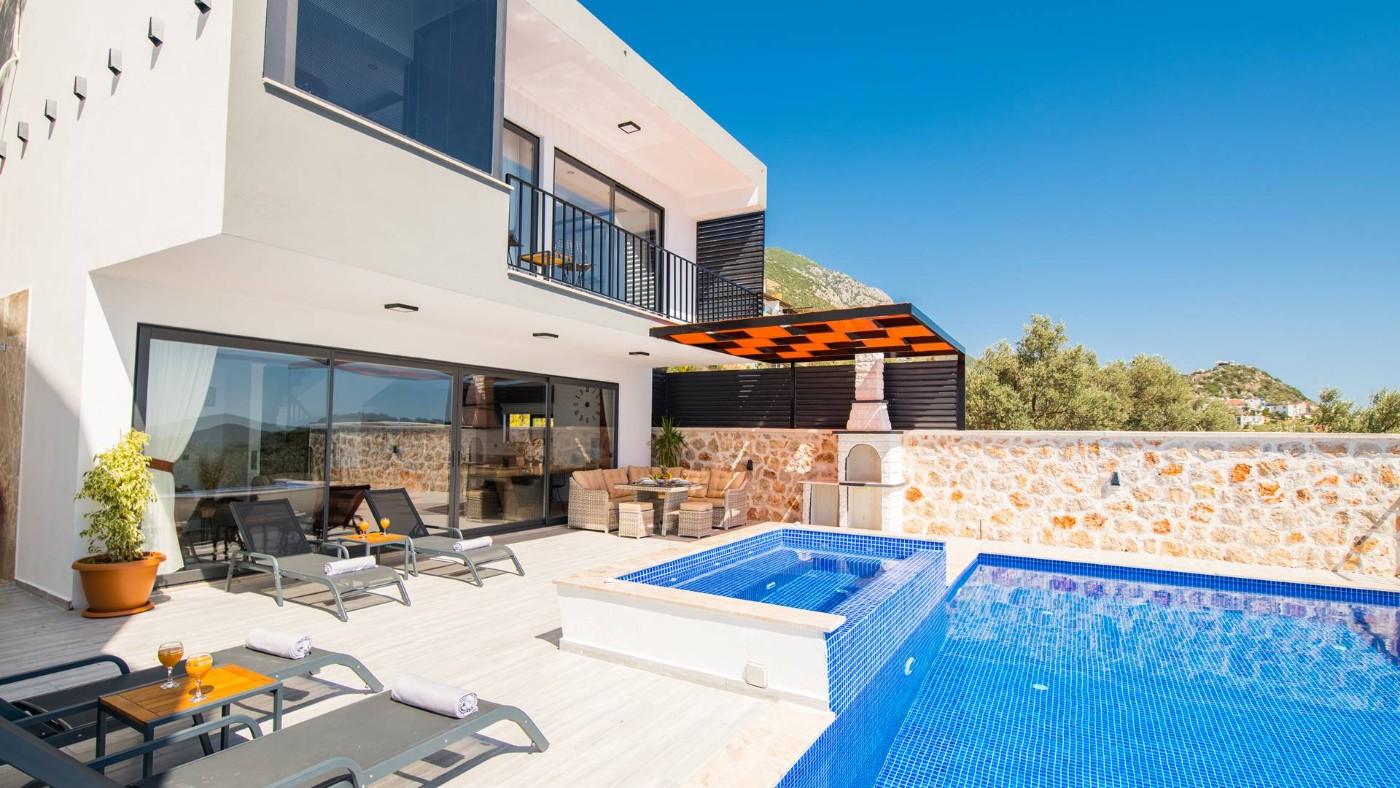 Kaş Bezirgan'da Deniz Manzaralı, Özel Havuzlu, Lüks Villa-23511