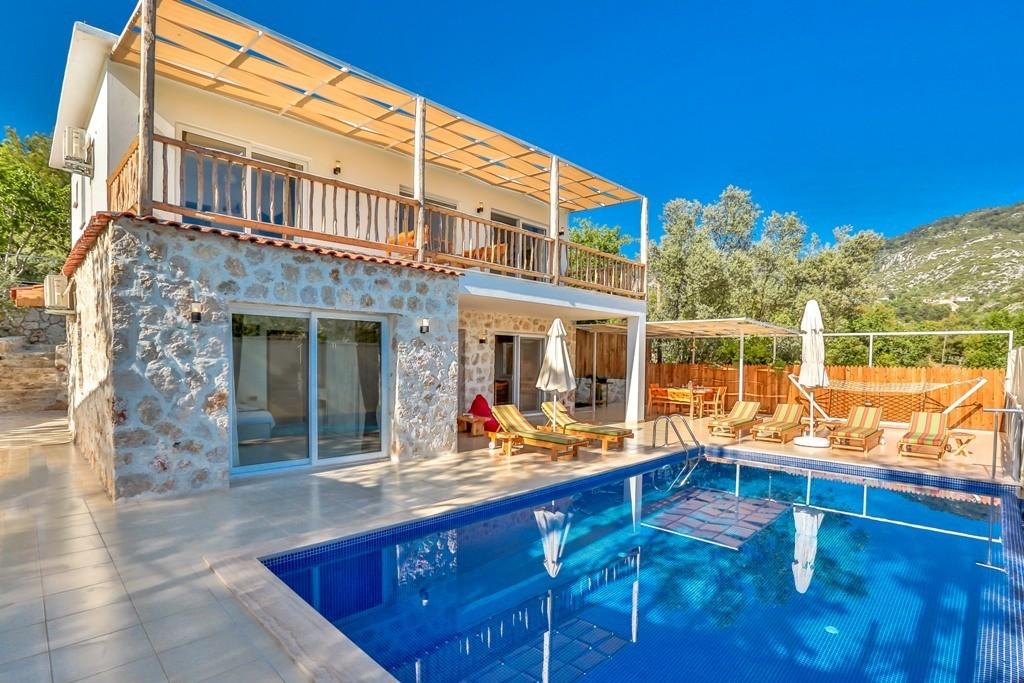 İslamlar'da Muhteşem Taş Mimarisine Sahip, Isıtmalı Havuzlu, Şık Villa-13017