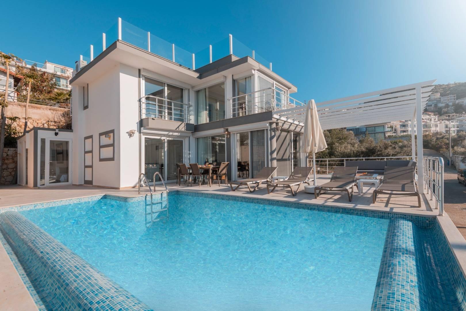 Kaş Kalkan'da Enfes Deniz Manzaralı, Özel Havuzlu, Kiralık Lüks Villa-31184