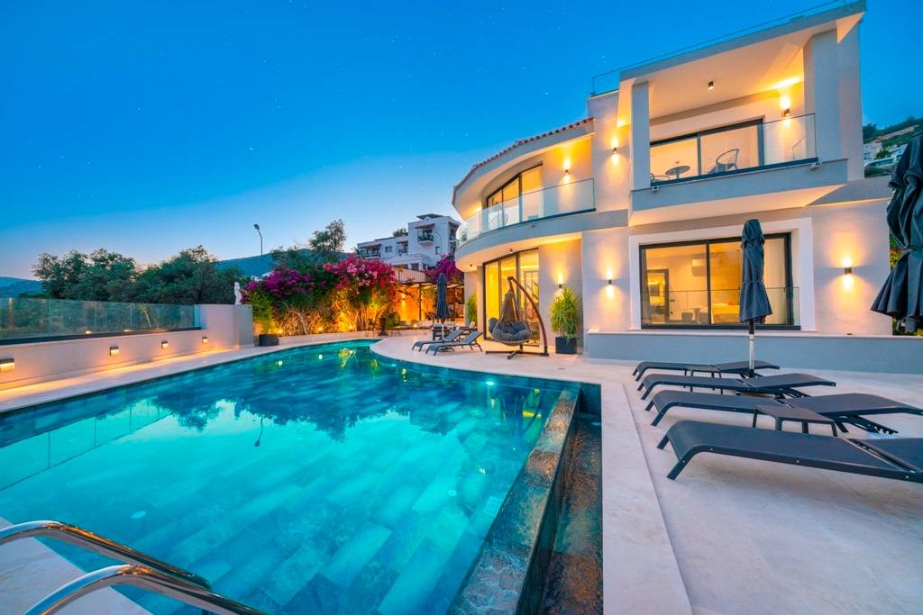 Kalkan Kalamar'da Muhteşem Deniz Manzaralı, Özel Havuzlu, Yazlık Villa
