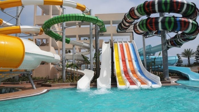 Alanya'da Tesis İçerisinde, Ücretsiz Aqua Parklı, 2+1 Kiralık Daire
