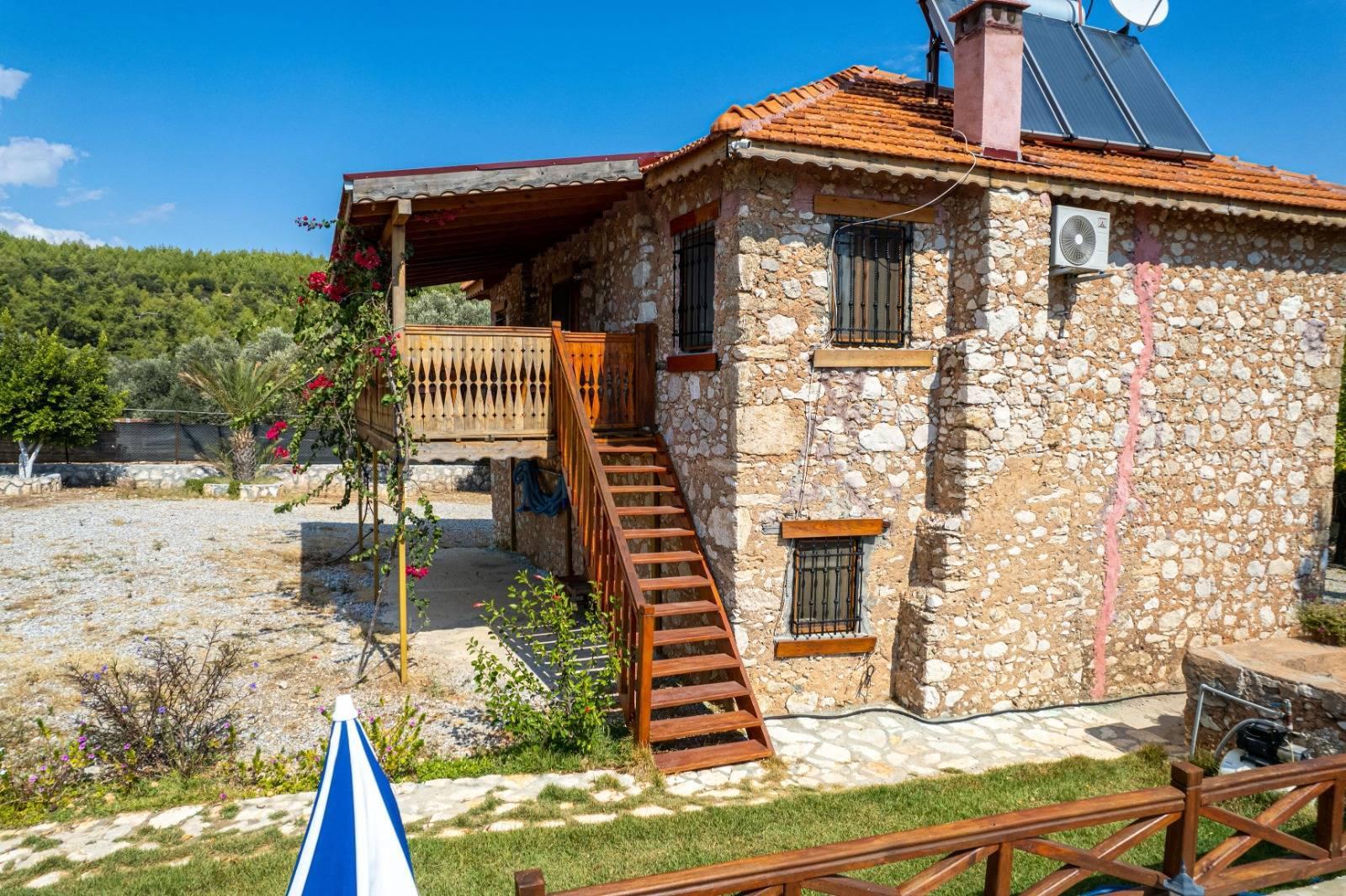 Seydikemer'de Görkemli Doğa Manzaralı, Özel Havuzlu, Otantik Villa-19900